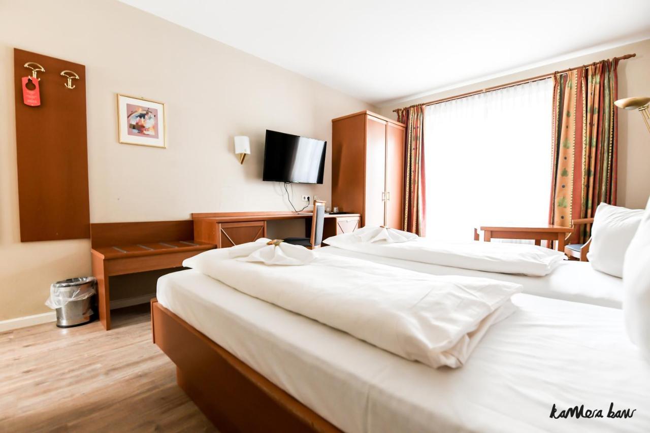 Hotel Blutenburg Munich Exterior photo