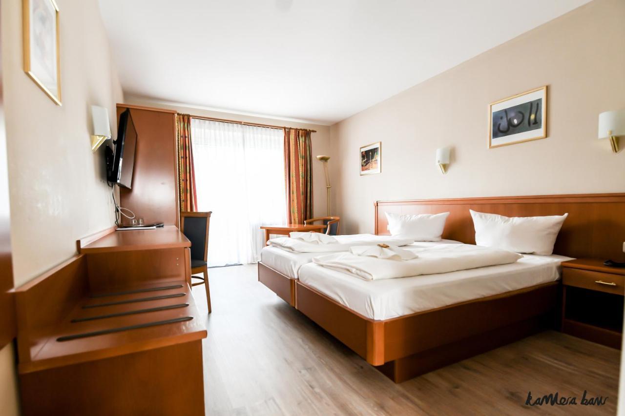 Hotel Blutenburg Munich Exterior photo