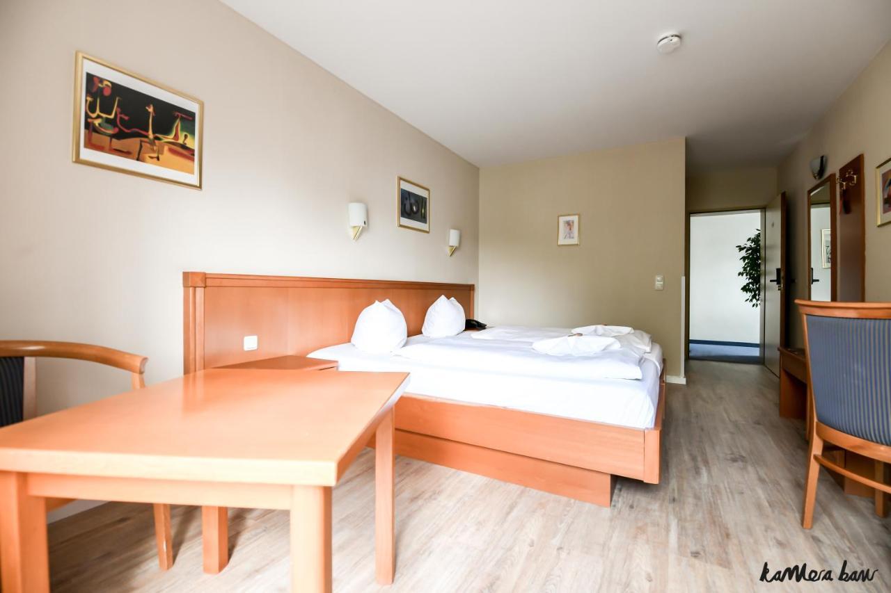 Hotel Blutenburg Munich Exterior photo